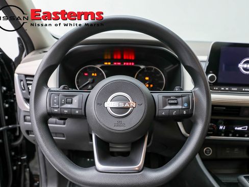 Used 2023 Nissan Rogue SV image 20