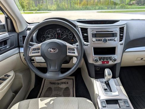 Used 2012 Subaru Outback 2.5i w/ Alloy Wheel Pkg image 11