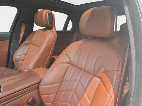 Certified 2023 BMW i7 xDrive60 AWD/4WD image 18