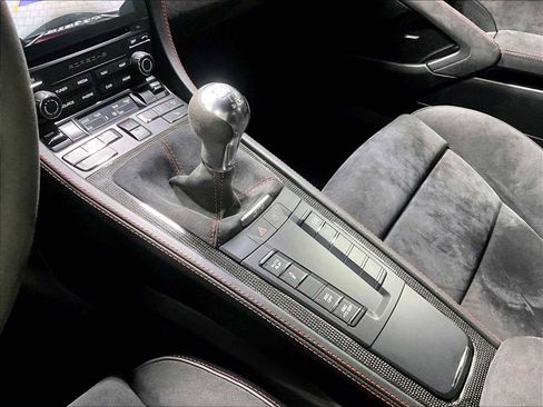 Used 2021 Porsche 718 Cayman GT4 image 18