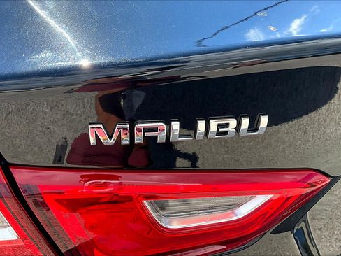 Used 2020 Chevrolet Malibu LS image 31
