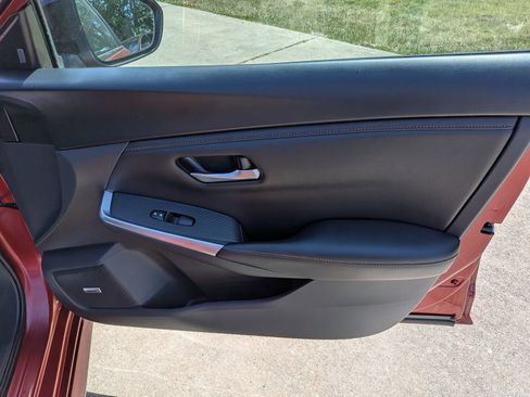 Certified 2023 Nissan Sentra SR w/ SR Premium Package FWD image 32