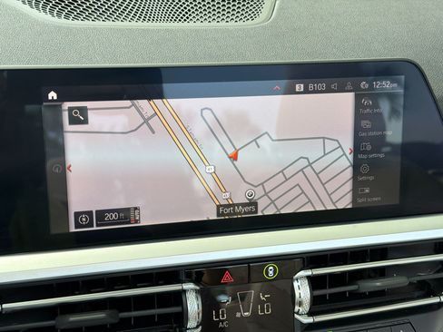 Used 2022 BMW M440i Convertible RWD image 22