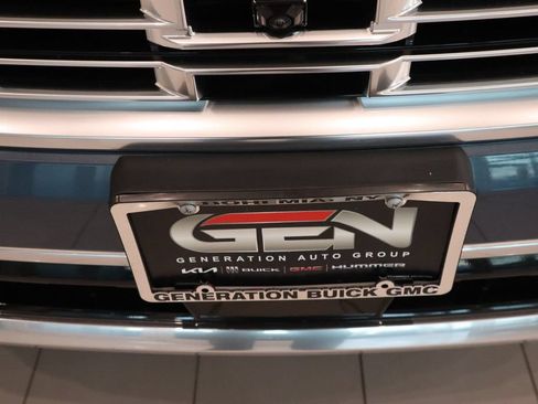 Used 2025 GMC Yukon XL Denali w/ Denali Reserve Package AWD/4WD image 16