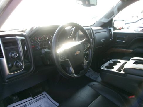 Used 2018 Chevrolet Silverado 1500 LTZ w/ LTZ Plus Package AWD/4WD image 14