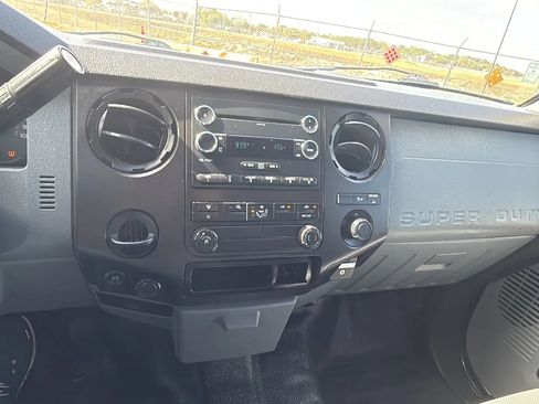 Used 2015 Ford F250 XL w/ XL Appearance Package RWD image 13