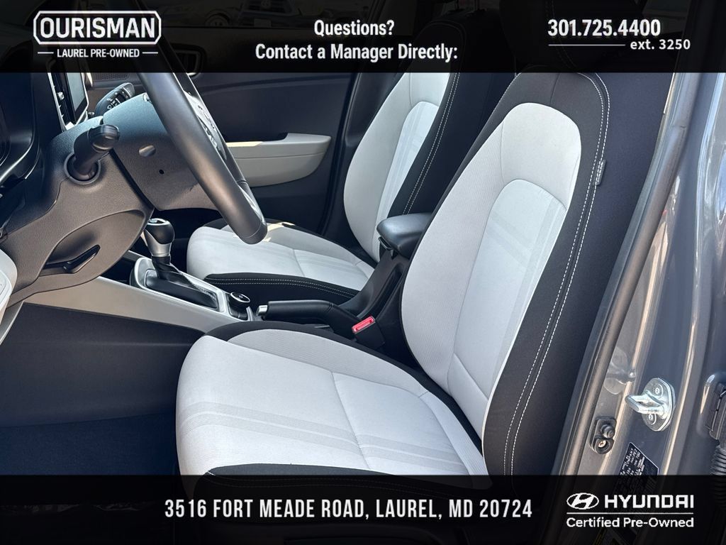 Certified 2024 Hyundai Venue SEL FWD image 6