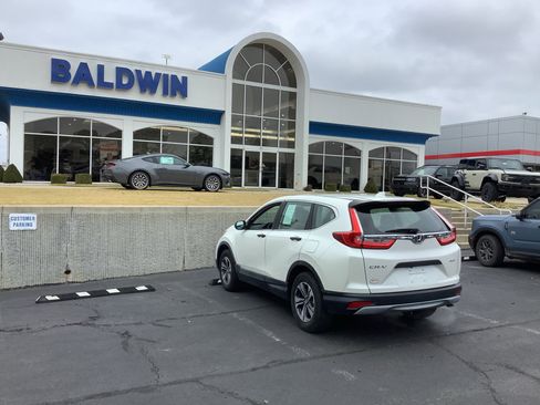 Used 2017 Honda CR-V LX image 5