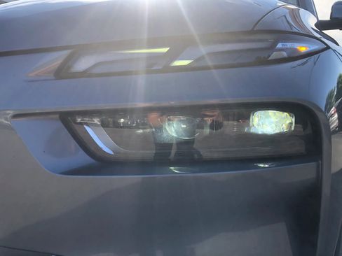 Used 2023 BMW X7 xDrive40i w/ Premium Package AWD/4WD image 10