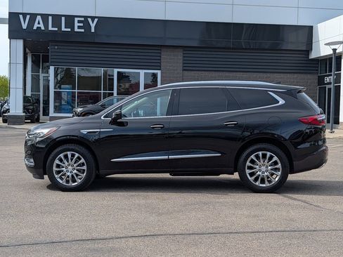 Used 2021 Buick Enclave Premium w/ Sun and Sites Package AWD/4WD image 6