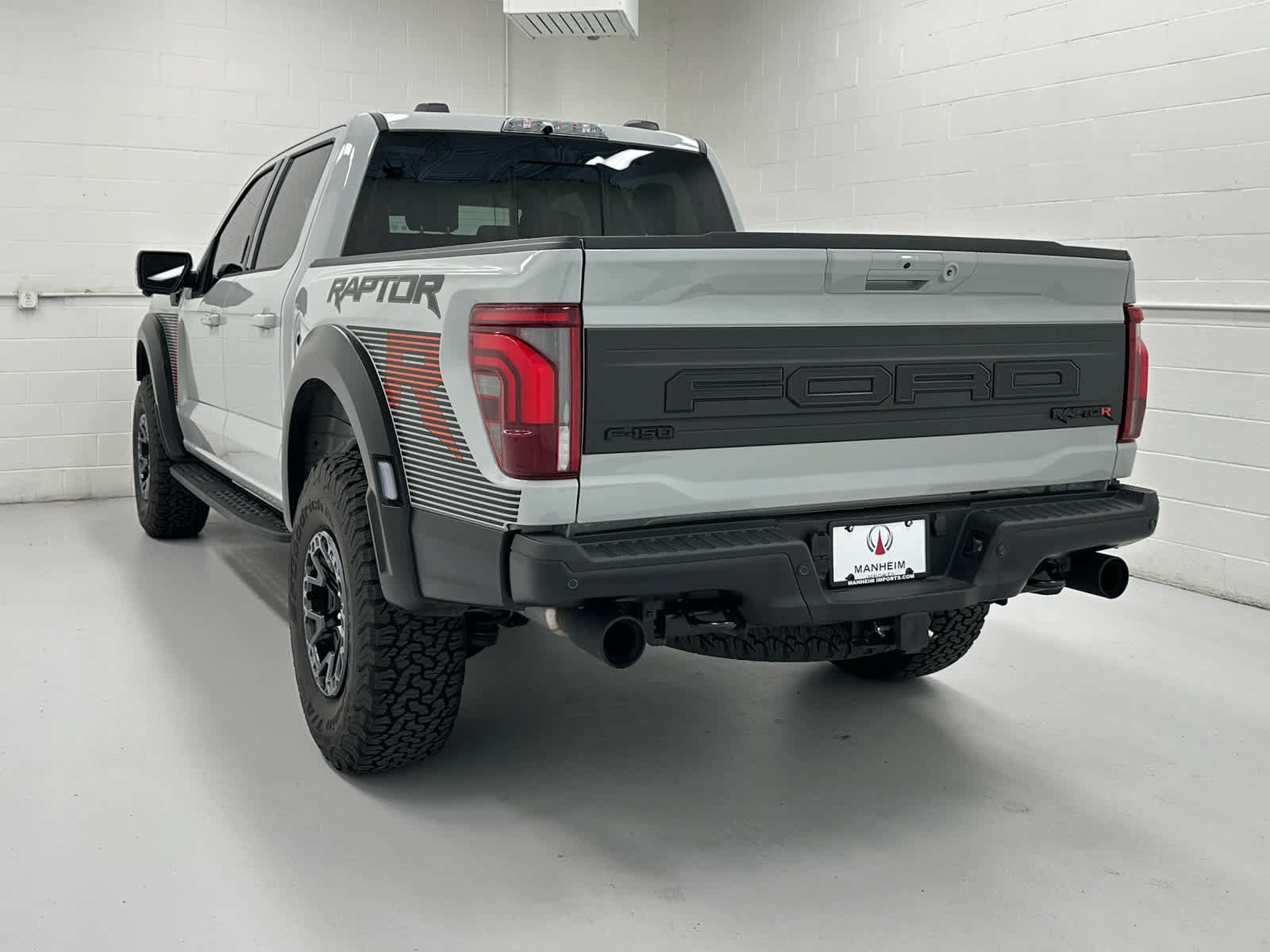 Used 2026 Ford F150 Raptor w/ Equipment Group 803A Raptor R AWD/4WD image 8