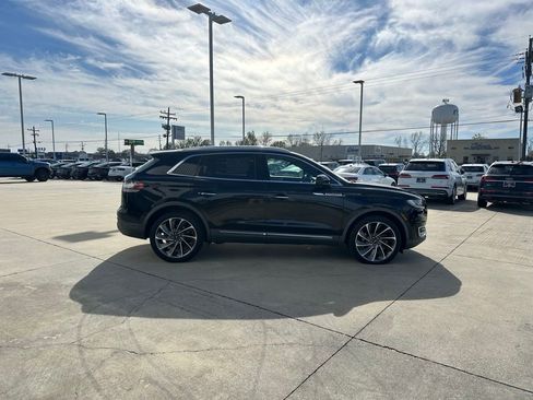 Used 2020 Lincoln Nautilus Reserve w/ Equipment Group 202A image 4