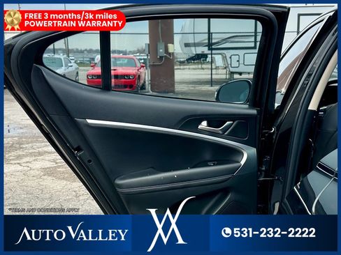 Used 2025 Genesis G70 2.5T image 20