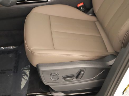 New 2025 Audi Q5 Premium image 24