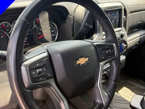 Used 2021 Chevrolet Silverado 1500 LT AWD/4WD image 17