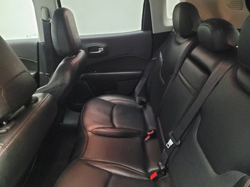 Used 2019 Jeep Compass Limited image 18