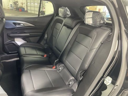 Used 2026 Chevrolet Equinox EV LT w/ LPO, All-Weather Mat Package FWD image 23
