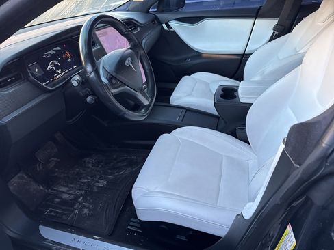 Used 2018 Tesla Model S 100D image 9