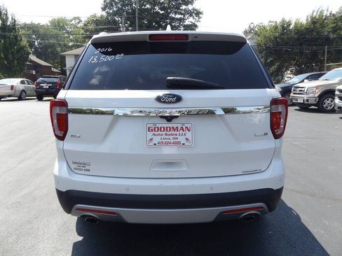 Used 2016 Ford Explorer XLT AWD/4WD image 8