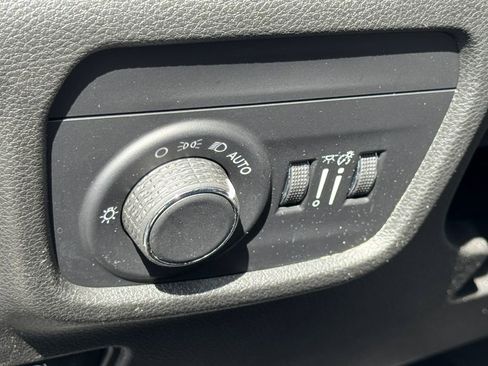 Used 2023 Jeep Grand Cherokee Laredo w/ MOPAR Finishing Package image 9