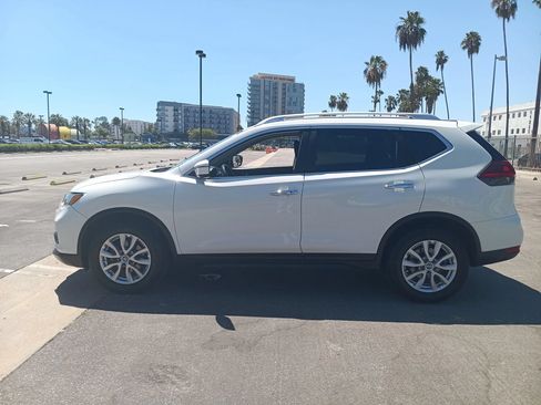 Used 2020 Nissan Rogue SV FWD image 5
