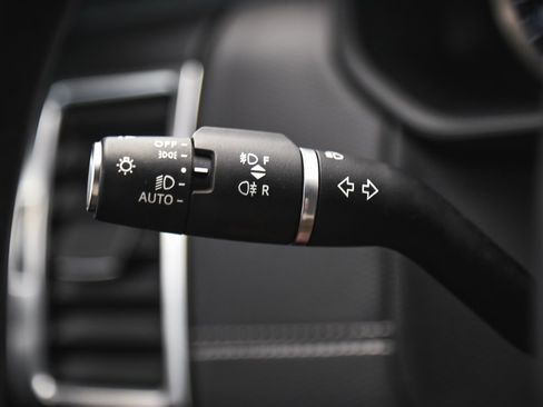 Used 2023 Land Rover Discovery HSE R-Dynamic image 24