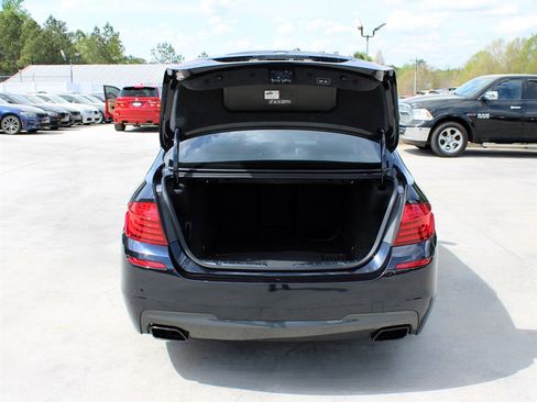 Used 2015 BMW 550i xDrive Sedan image 46