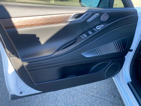 Used 2022 Genesis G80 2.5T w/ Prestige Package image 11