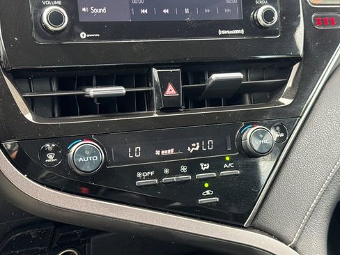 Used 2023 Toyota Camry SE FWD image 27