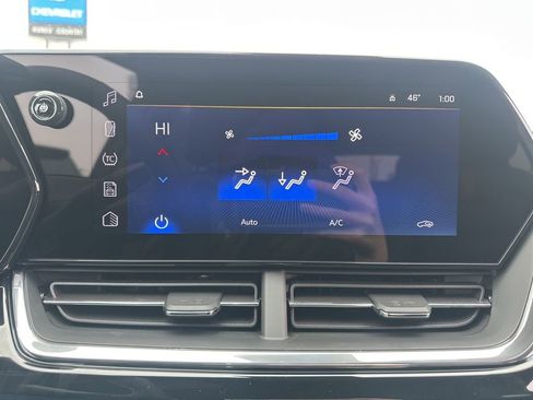 New 2026 Chevrolet Trax RS w/ Sunroof Package image 32