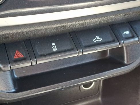 Used 2017 Chevrolet Colorado LT AWD/4WD image 22