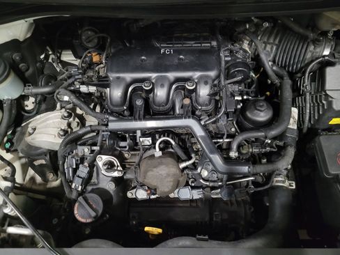 Used 2017 Kia Sedona LX w/ LX Essentials Premium Package FWD image 30