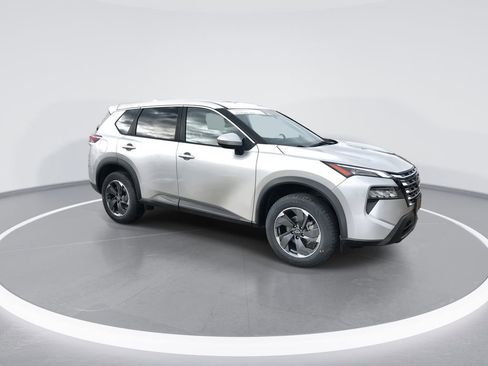 Used 2024 Nissan Rogue SV AWD/4WD image 2