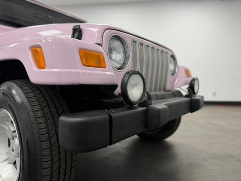 Used 2004 Jeep Wrangler Sahara w/ Dual Top Group AWD/4WD image 24
