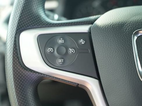 Used 2023 GMC Acadia SLE FWD image 35