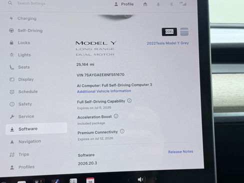 Used 2022 Tesla Model Y Long Range AWD/4WD image 3