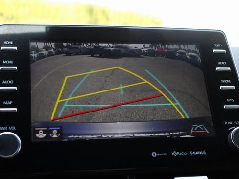 Used 2019 Toyota Avalon XLE image 27