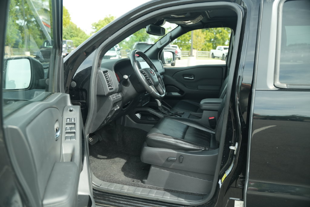 Used 2022 Nissan Frontier Pro-X w/ Pro-X Premium Package RWD image 13