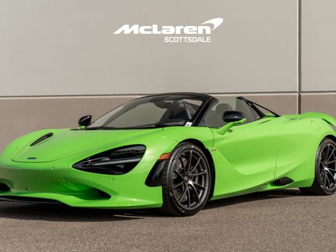 Used 2025 McLaren 750S Spider RWD image 3
