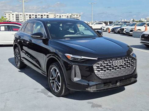 Certified 2025 Audi Q5 Premium Plus w/ Premium Plus image 8