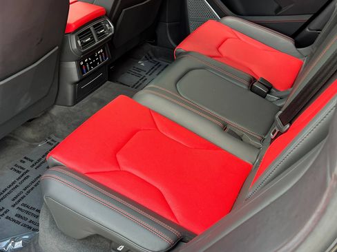 Used 2020 Lamborghini Urus AWD/4WD image 19