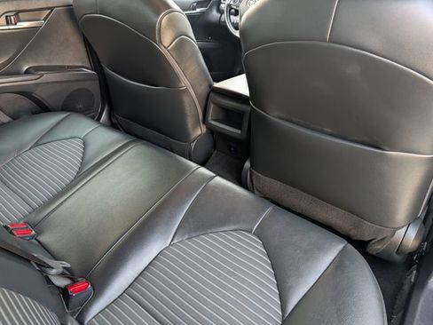 Used 2024 Toyota Camry SE image 29