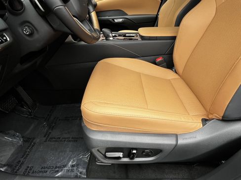 Used 2025 Lexus RX 350 Premium image 16