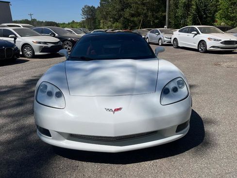 Used 2006 Chevrolet Corvette Coupe w/ Preferred Equipment Group RWD image 4