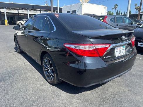 Used 2017 Toyota Camry XSE w/ Moonroof Package FWD image 7