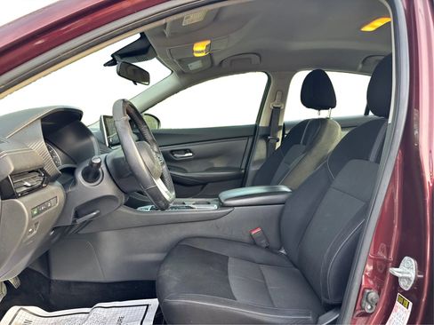 Used 2020 Nissan Sentra SV FWD image 11