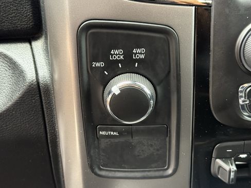 Used 2018 RAM 2500 Laramie w/ Sport Appearance Group AWD/4WD image 23
