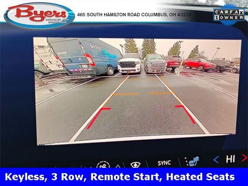 Used 2025 Chevrolet Traverse LT image 4