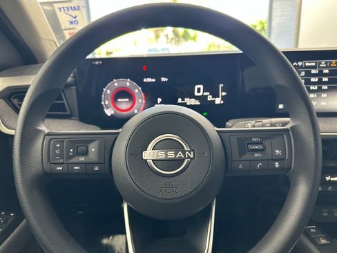 Used 2026 Nissan Kicks SV FWD image 22