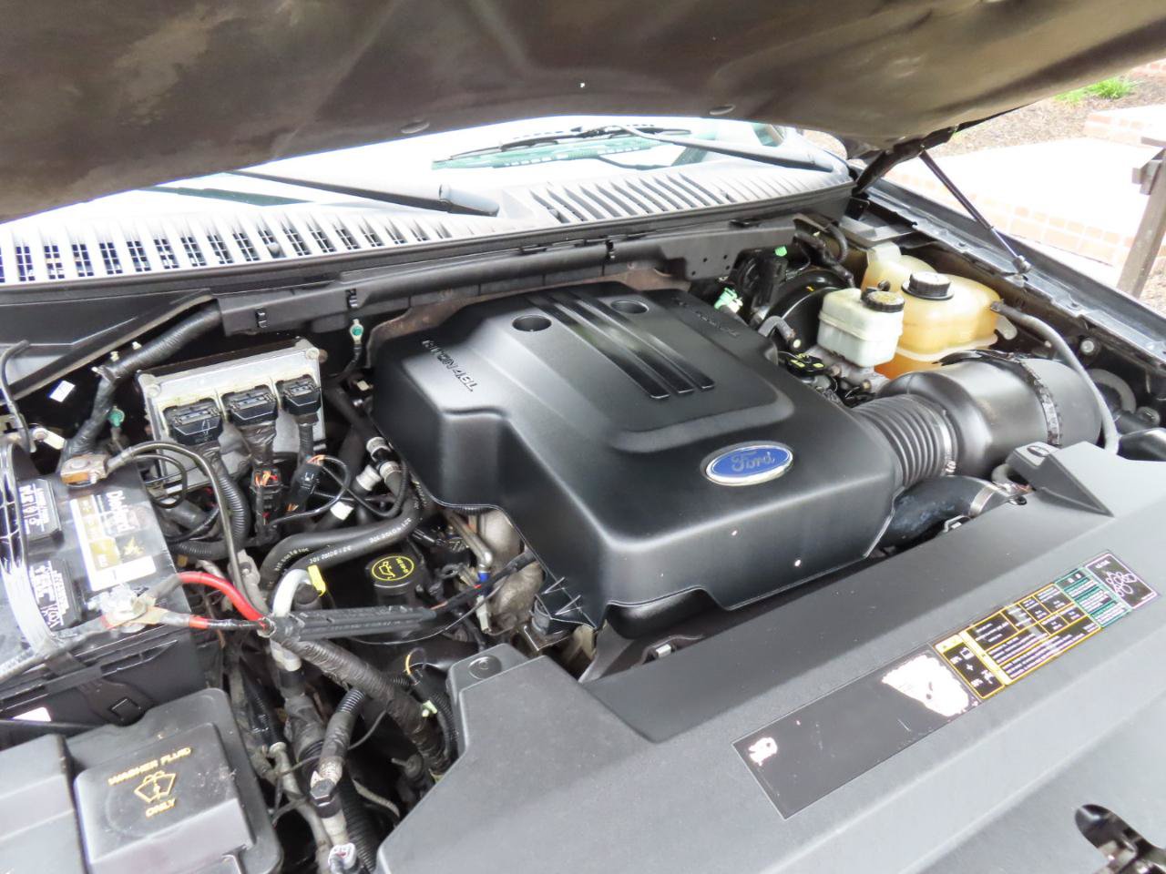 Used 2004 Ford Expedition XLT AWD/4WD image 35